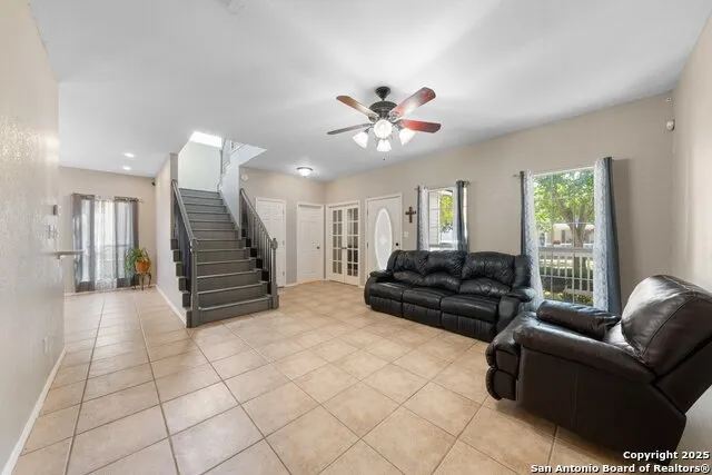 144 Whitewing Way Floresville, TX 78114