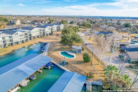 806 Highcrest #19