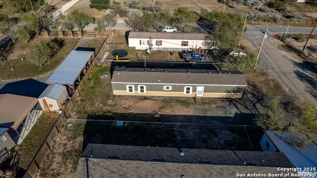 138 Senisa Drive Uvalde, TX 78801