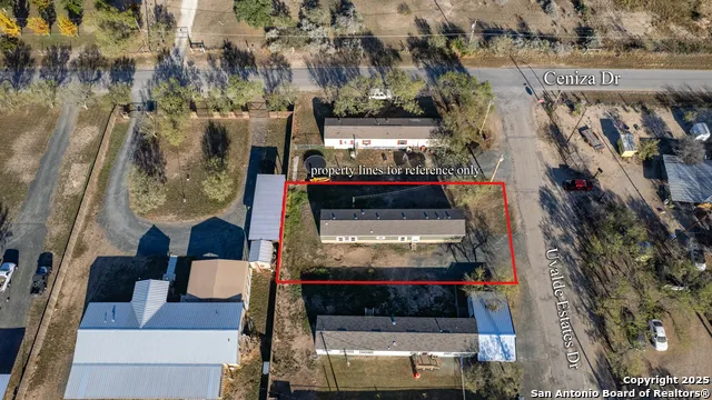138 Senisa Drive Uvalde, TX 78801