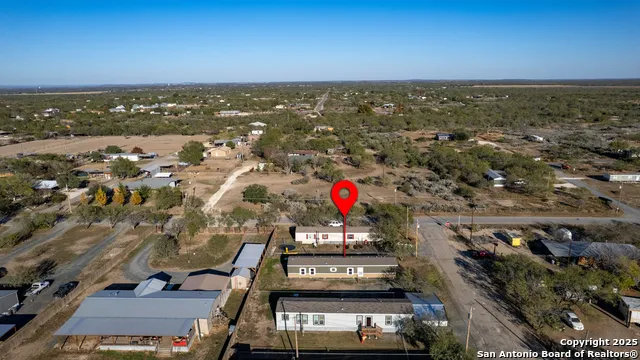 138 Senisa Drive Uvalde, TX 78801