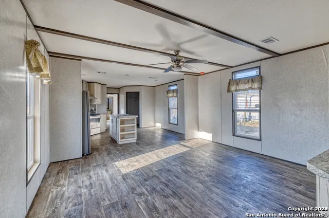 138 Senisa Drive Uvalde, TX 78801