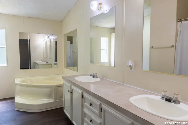 702 11TH ST Junction, TX 76849