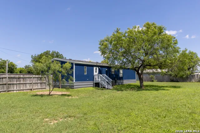 702 11TH ST Junction, TX 76849