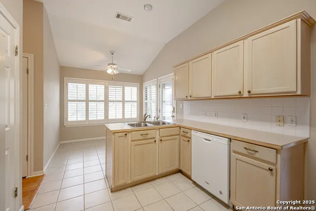 303 Turtledove Kyle, TX 78640