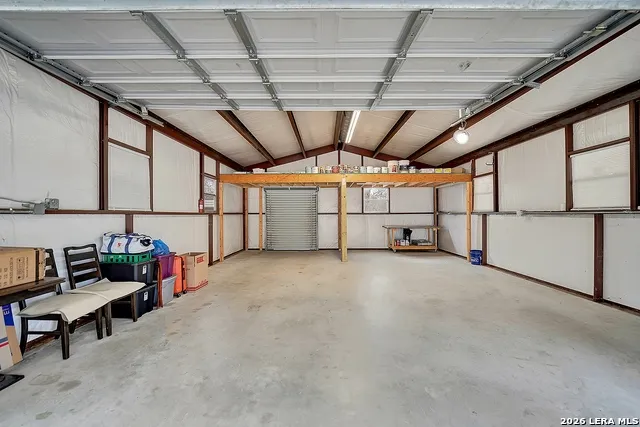 1026 Wild Flower Floresville, TX 78114