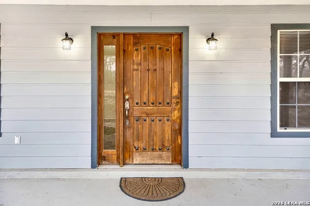 1026 Wild Flower Floresville, TX 78114