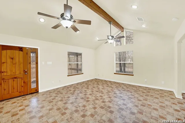 1026 Wild Flower Floresville, TX 78114