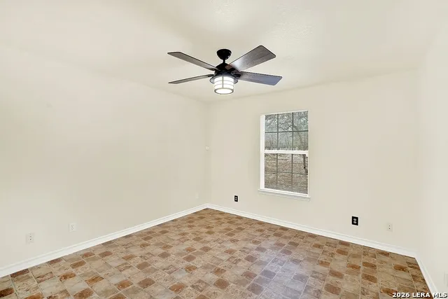 1026 Wild Flower Floresville, TX 78114