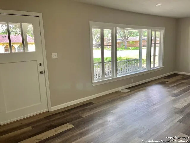 1210 Polk Beeville, TX 78102