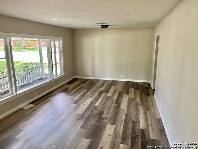 1210 Polk Beeville, TX 78102