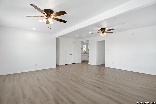 8701 County Road 128 Floresville, TX 78114