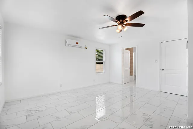 8701 County Road 128 Floresville, TX 78114
