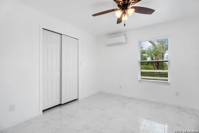 8701 County Road 128 Floresville, TX 78114