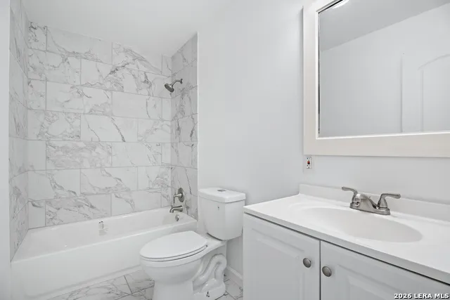 8701 County Road 128 Floresville, TX 78114