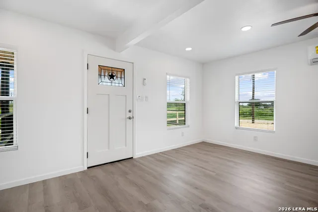 8701 County Road 128 Floresville, TX 78114