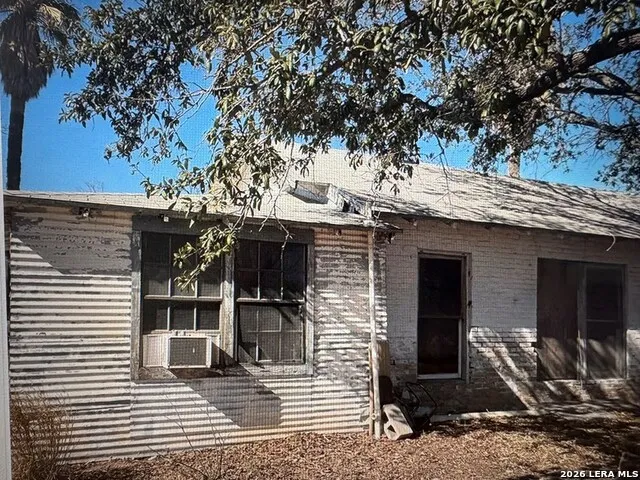 20947 N Hwy 277 Quemado, TX 78877