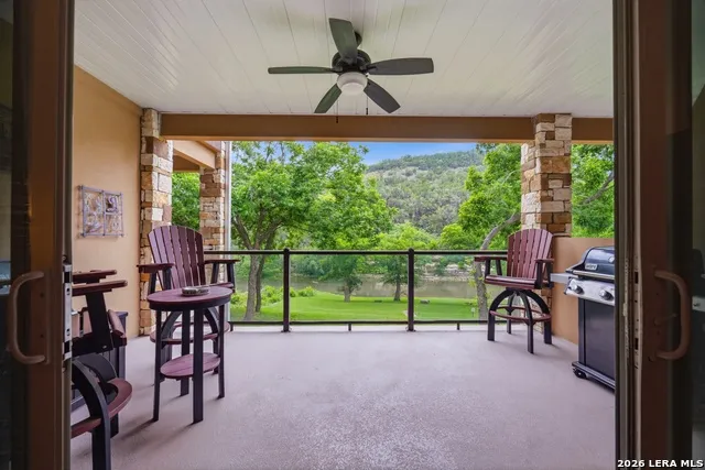 540 RIVER RUN #APT 202 New Braunfels, TX 78132