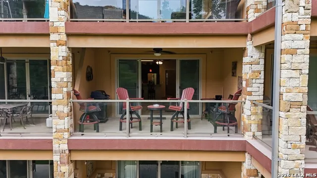 540 RIVER RUN #APT 202 New Braunfels, TX 78132