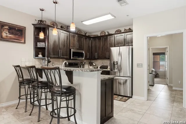 540 RIVER RUN #APT 202 New Braunfels, TX 78132