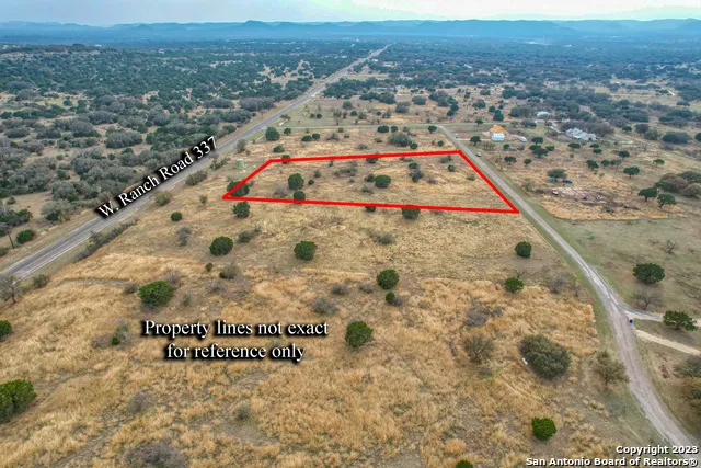 19240 W Ranch Road 337 Camp Wood, TX 78833