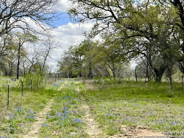 0 CR 781 Natalia, TX 78059
