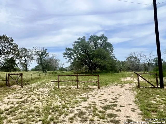 0 CR 781 Natalia, TX 78059