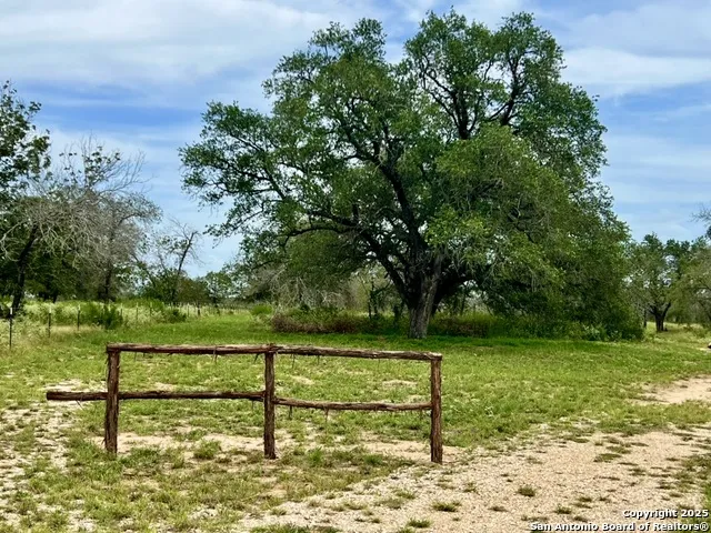0 CR 781 Natalia, TX 78059