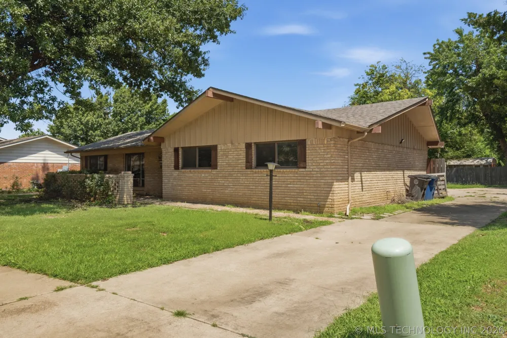 5811 E 61st Place Tulsa, OK 74136