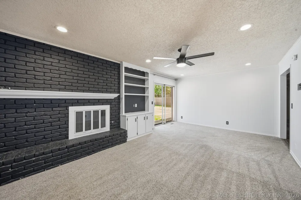 5811 E 61st Place Tulsa, OK 74136