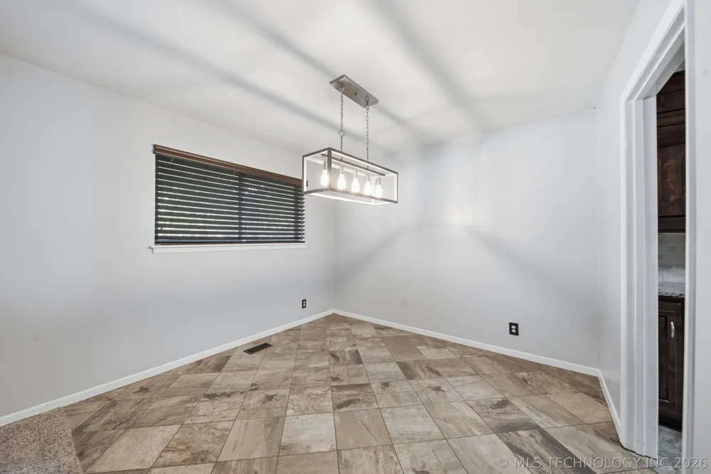 5811 E 61st Place Tulsa, OK 74136
