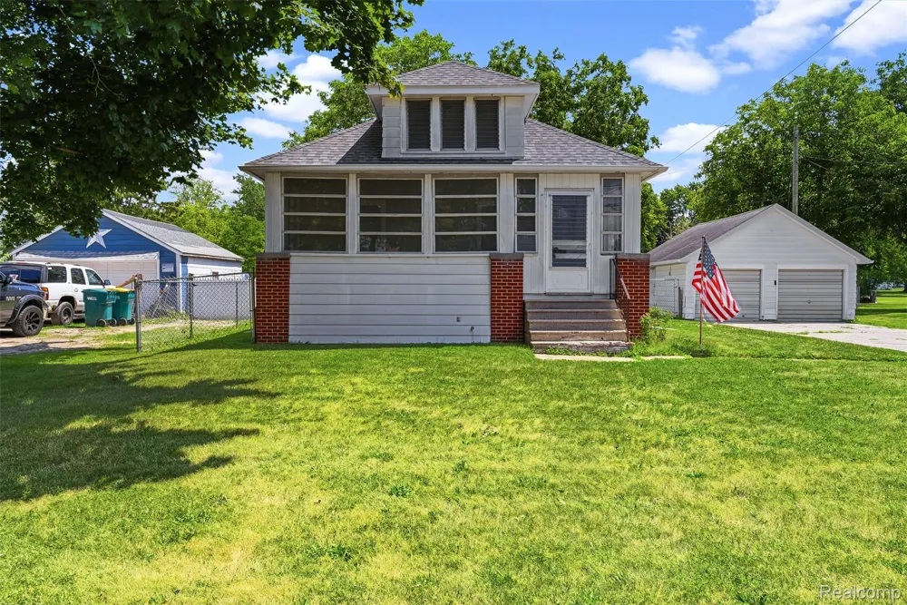 1709 Michigan Avenue Portsmouth Charter Township, MI 48708