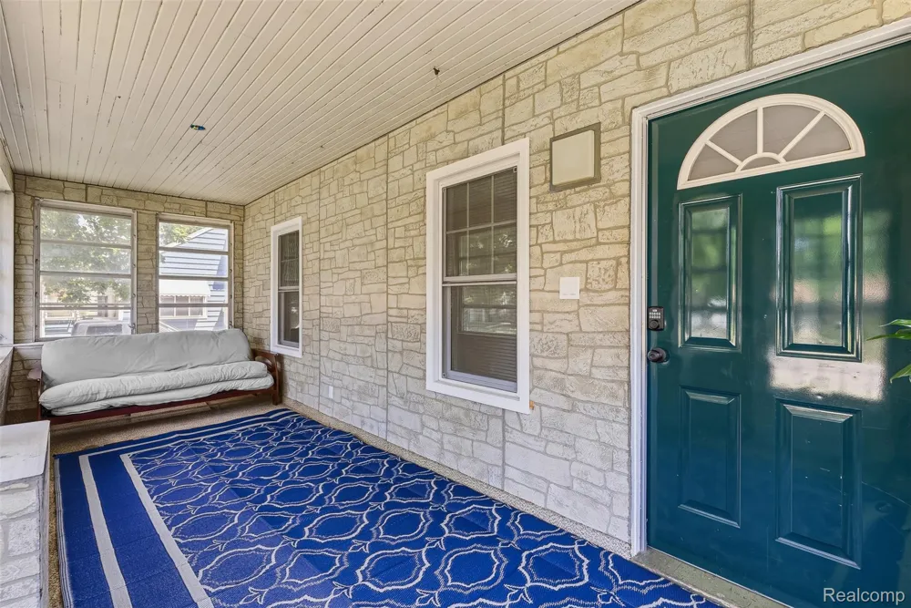 1709 Michigan Avenue Portsmouth Charter Township, MI 48708