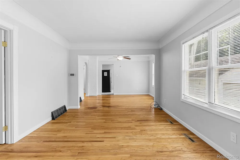 1709 Michigan Avenue Portsmouth Charter Township, MI 48708