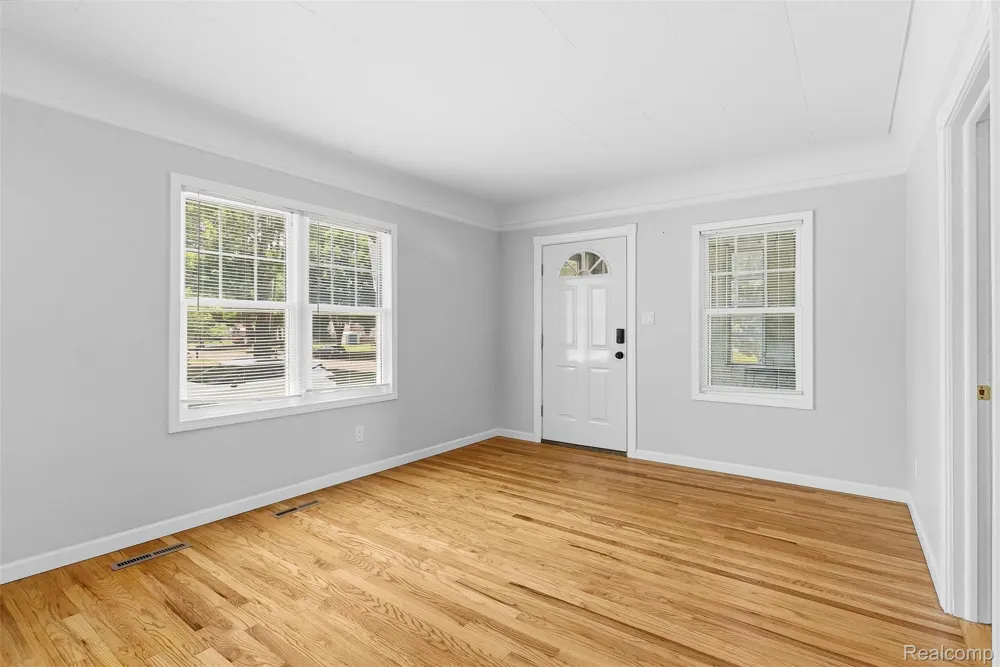 1709 Michigan Avenue Portsmouth Charter Township, MI 48708