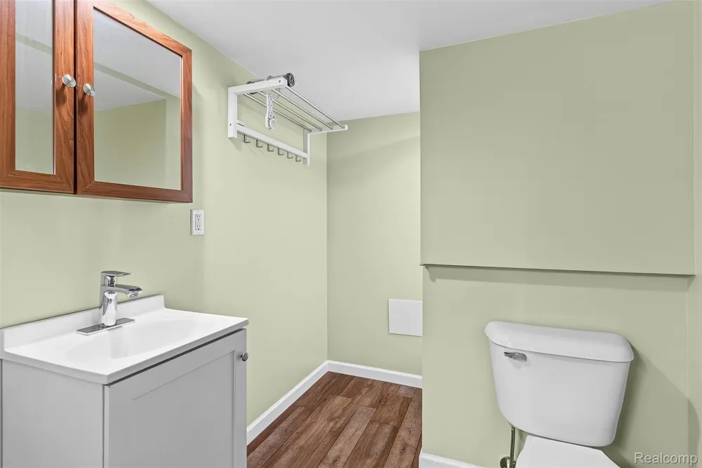 1709 Michigan Avenue Portsmouth Charter Township, MI 48708