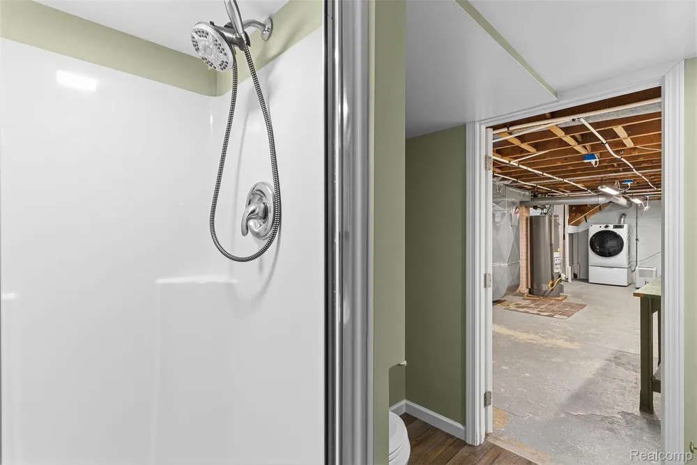 1709 Michigan Avenue Portsmouth Charter Township, MI 48708