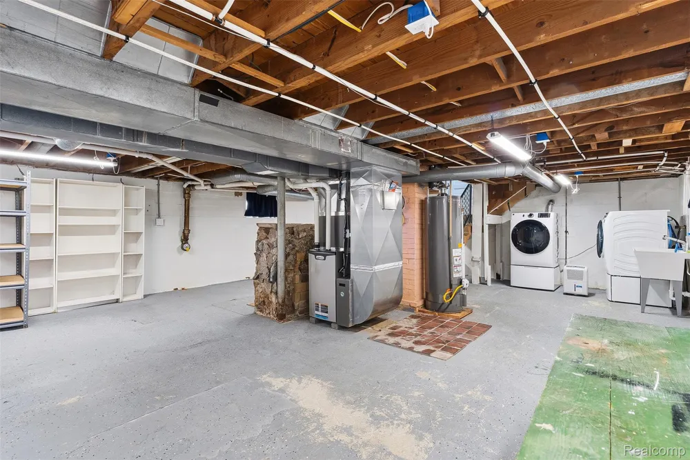 1709 Michigan Avenue Portsmouth Charter Township, MI 48708