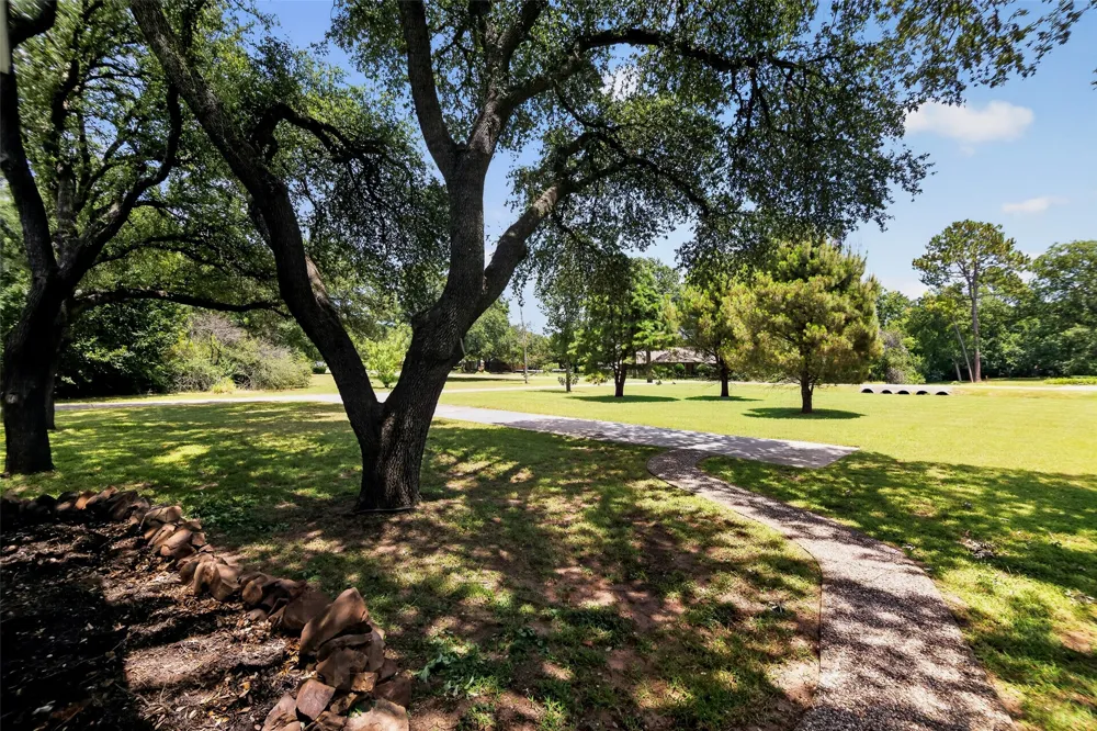 5049 Golden Circle Denton, TX 76208