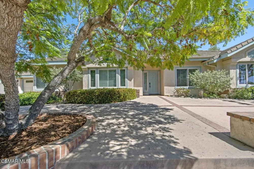 838 Spring Canyon Place Newbury Park, CA 91320