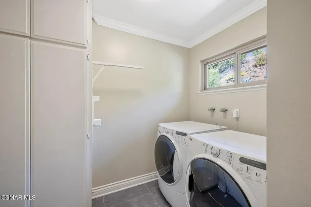 838 Spring Canyon Place Newbury Park, CA 91320
