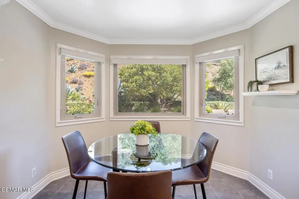 838 Spring Canyon Place Newbury Park, CA 91320