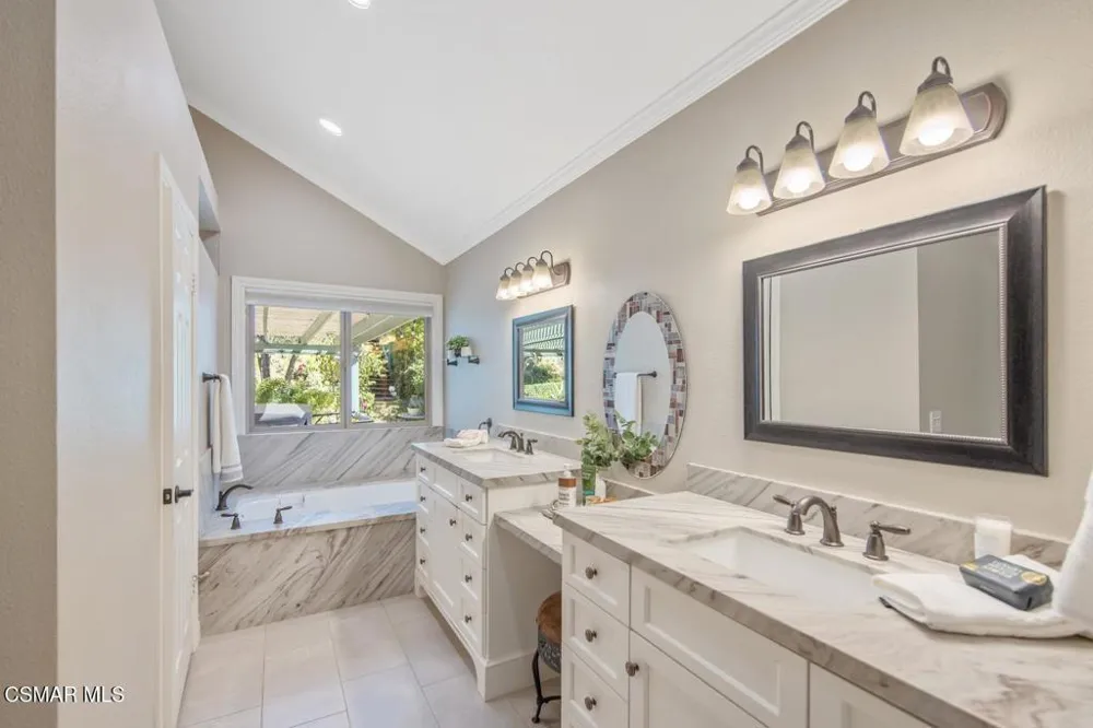 838 Spring Canyon Place Newbury Park, CA 91320