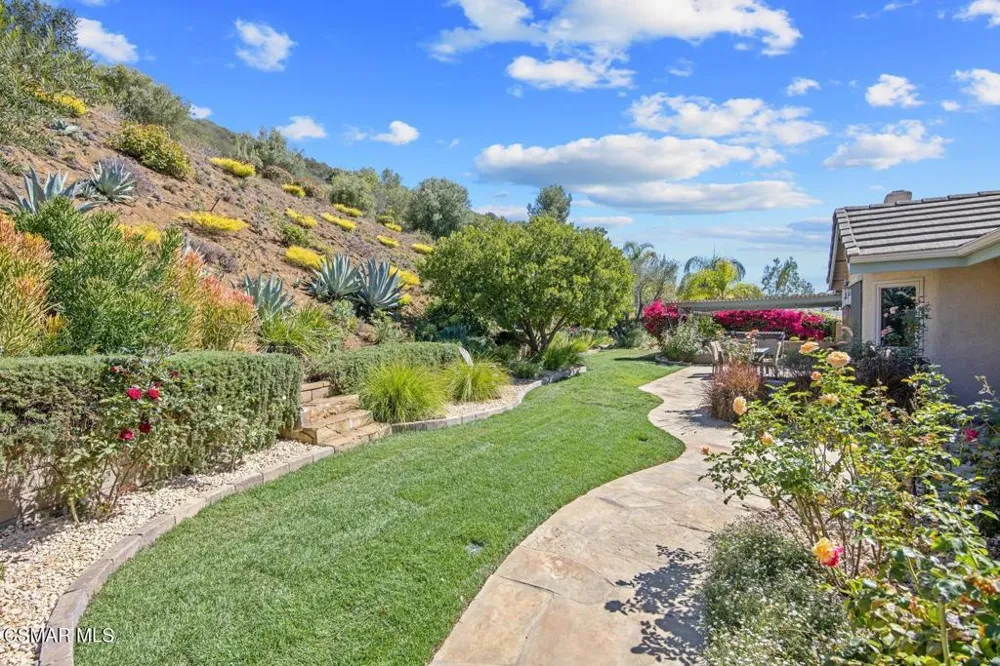 838 Spring Canyon Place Newbury Park, CA 91320