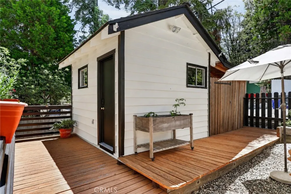 335 Oak Lake Arrowhead, CA 92352