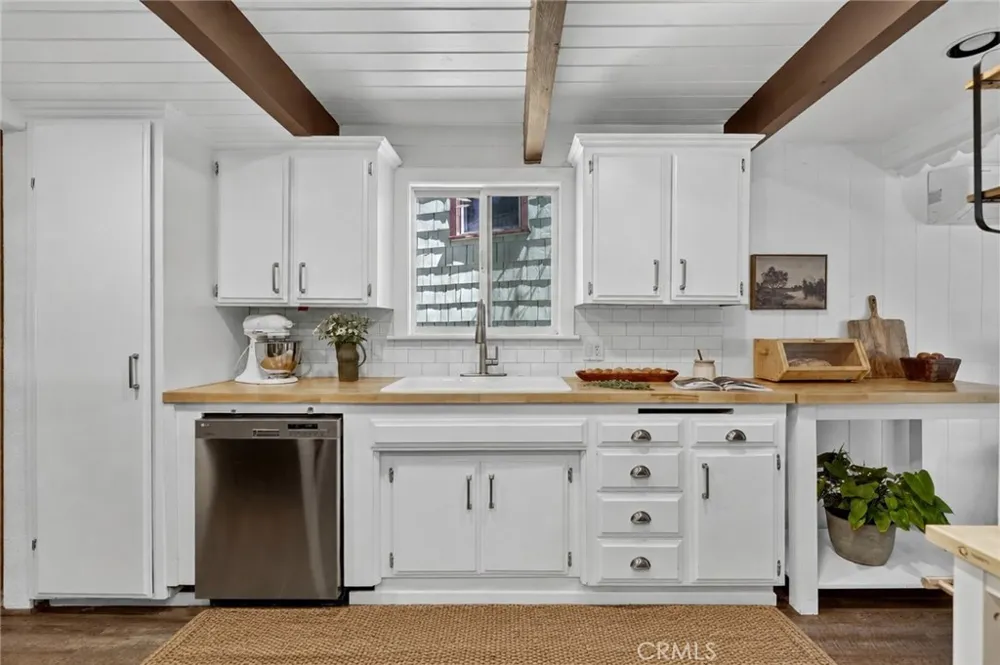 335 Oak Lake Arrowhead, CA 92352