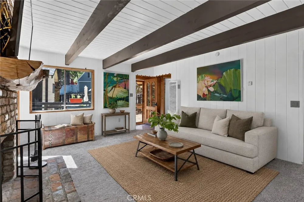 335 Oak Lake Arrowhead, CA 92352