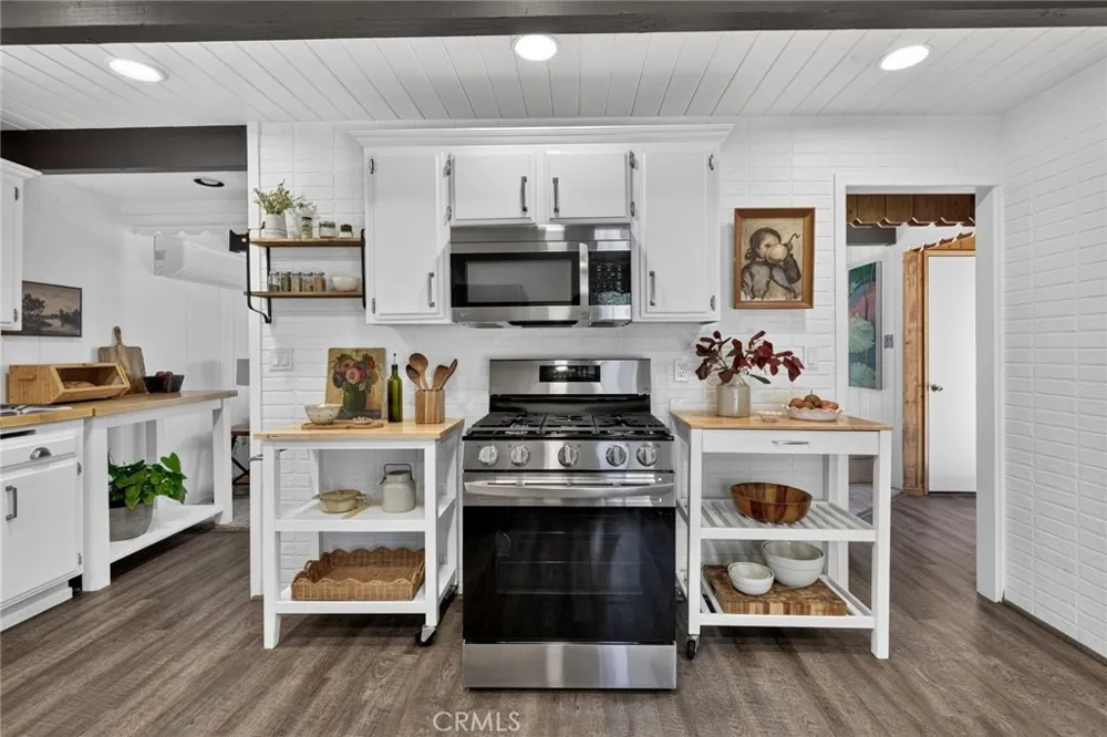 335 Oak Lake Arrowhead, CA 92352