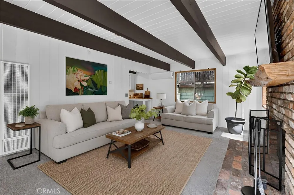 335 Oak Lake Arrowhead, CA 92352