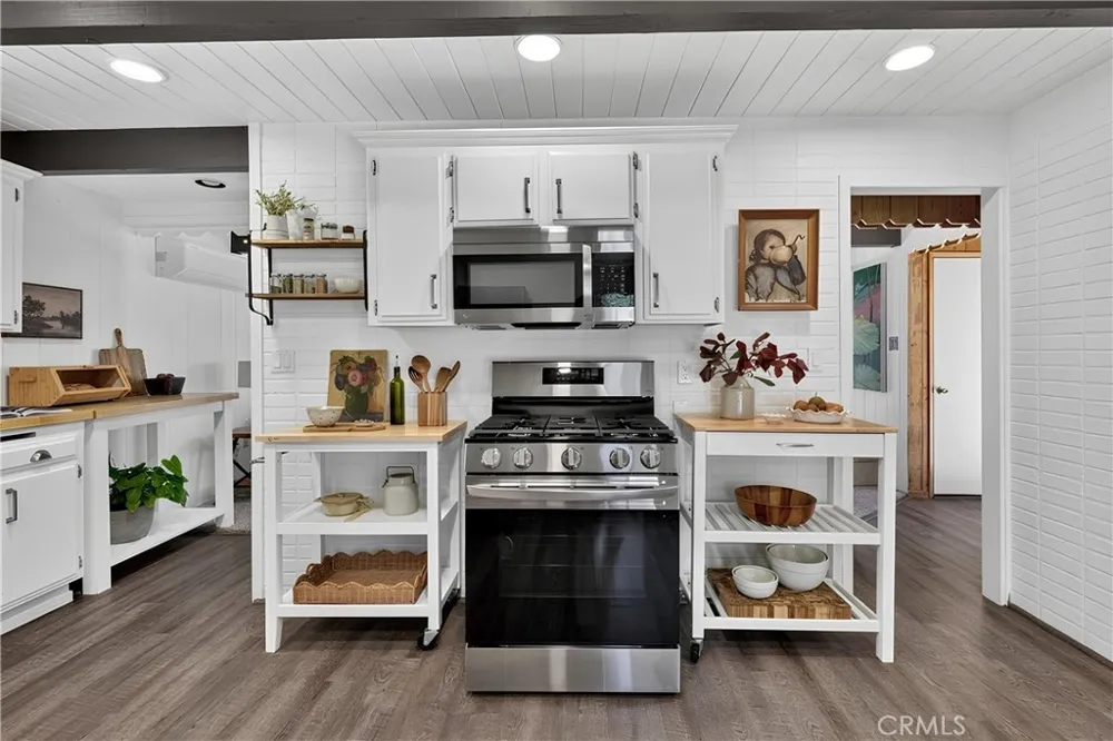335 Oak Lake Arrowhead, CA 92352